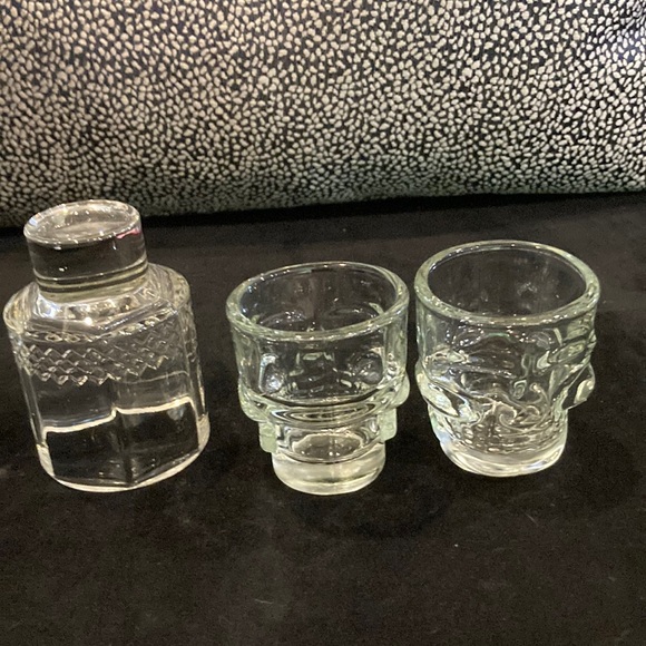 Set of three Mac bolt shot glasses. - Picture 2 of 3
